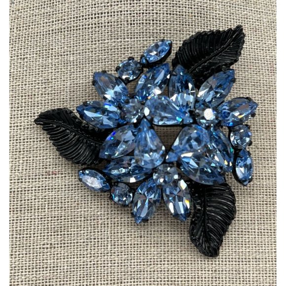 Vintage Weiss Japanned Light Sapphire Blue Double Tiered Statement Brooch - Picture 4 of 7